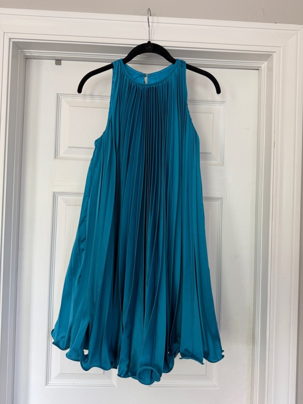 Mac Duggal Pleated Halter Flowy Trapeze Mini Dress - Picture 3 of 5